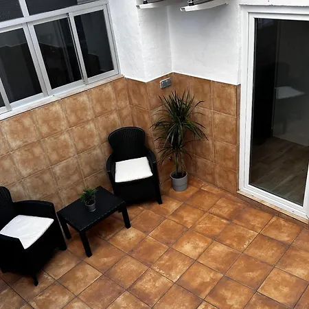 Amplia Casa Entera Con Patio Y Terraza Familia Y Grupo De Amigos